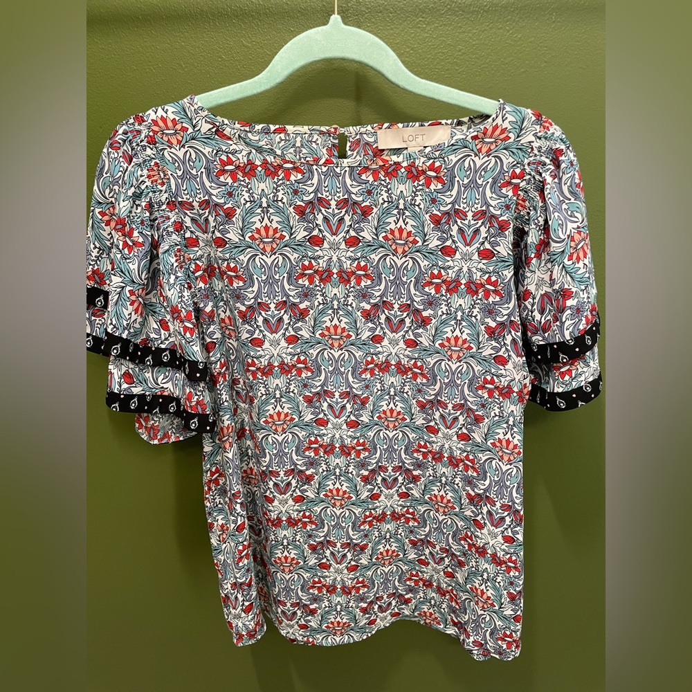 LOFT floral short-sleeved blouse